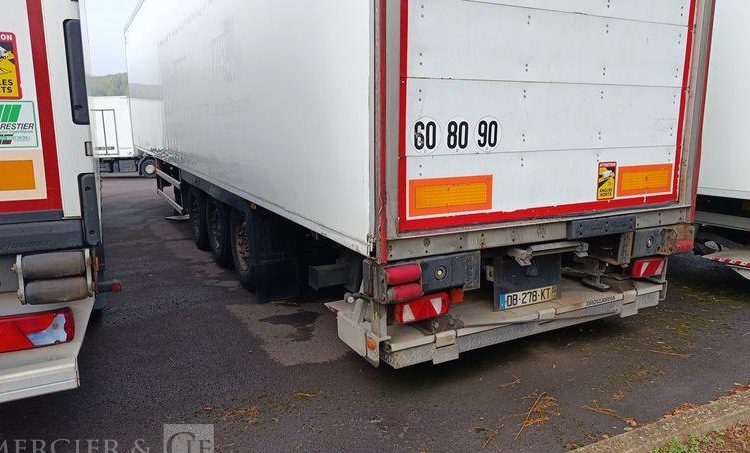 MERKER SEMI REMORQUE FRIGORIFIQUE EN DESIGNATION – PTAC : 38 TONNES – DIESEL –  DB-278-KT