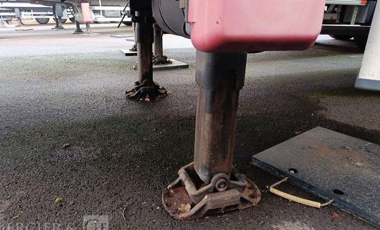 MERKER SEMI REMORQUE FRIGORIFIQUE EN DESIGNATION – PTAC : 38 TONNES – DIESEL –  DB-278-KT