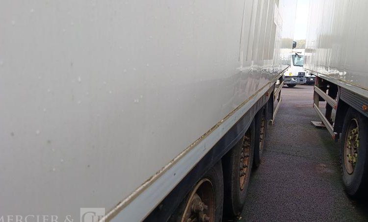 MERKER SEMI REMORQUE FRIGORIFIQUE EN DESIGNATION – PTAC : 38 TONNES – DIESEL –  DB-278-KT