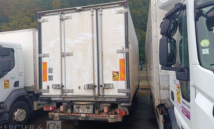 IVECO EURO CARGO 100E118 EEV AVEC GROUPE FROID EN DESIGNATION PTAC : 10 T – DIESEL BLANC DB-780-AD