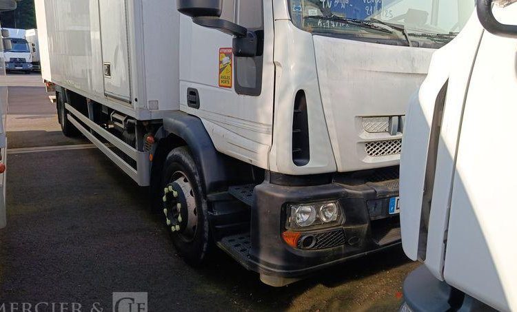 IVECO EUROCARGO MI 190 EL AVEC GROUPE FROID CARRIER EN DESIGNATION – DIESEL 378489 KMS BLANC DB-906-ZD