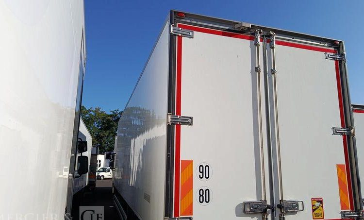 IVECO EUROCARGO MI 190 EL AVEC GROUPE FROID CARRIER EN DESIGNATION – DIESEL 378489 KMS BLANC DB-906-ZD