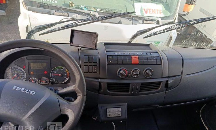 IVECO EUROCARGO MI 190 EL AVEC GROUPE FROID CARRIER EN DESIGNATION – DIESEL 378489 KMS BLANC DB-906-ZD