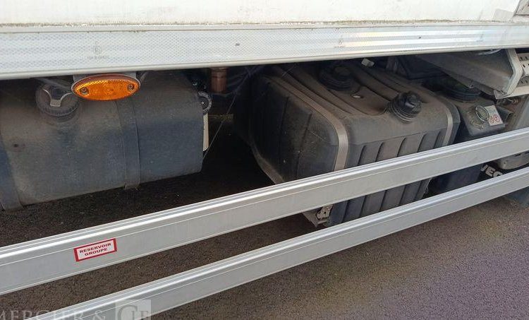 IVECO EUROCARGO MI 190 EL AVEC GROUPE FROID CARRIER EN DESIGNATION – DIESEL 378489 KMS BLANC DB-906-ZD