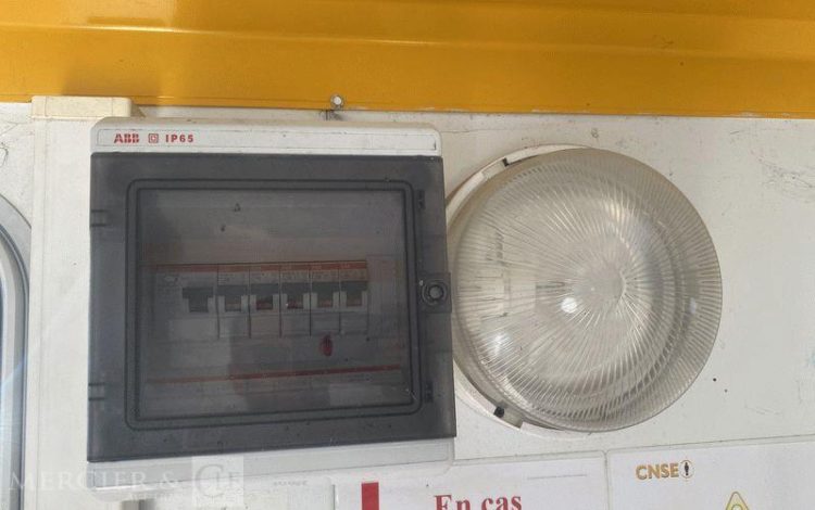 CNSE ABRIS DE CHANTIER 9M2 ISOLE+WC  DE-071-DS