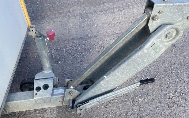 CNSE ABRIS DE CHANTIER 9M2 ISOLE+WC  DE-071-DS