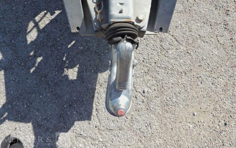 HUBIERE REMORQUE PORTE-VOITURE CU:1T65  DE-190-YE