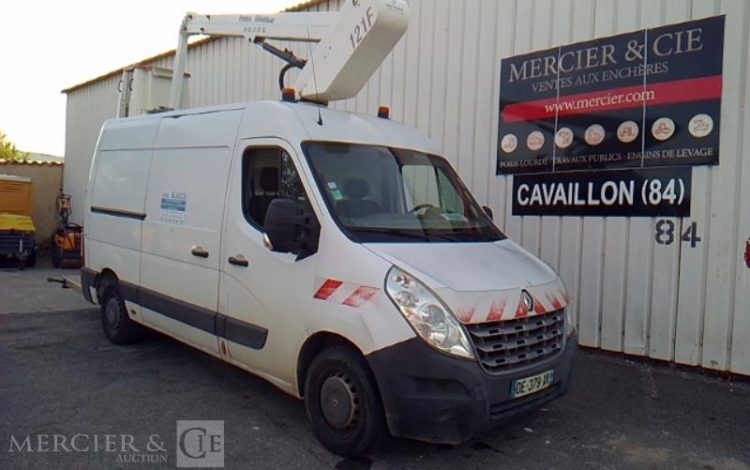 RENAULT MASTER NACELLE  DE-379-XK