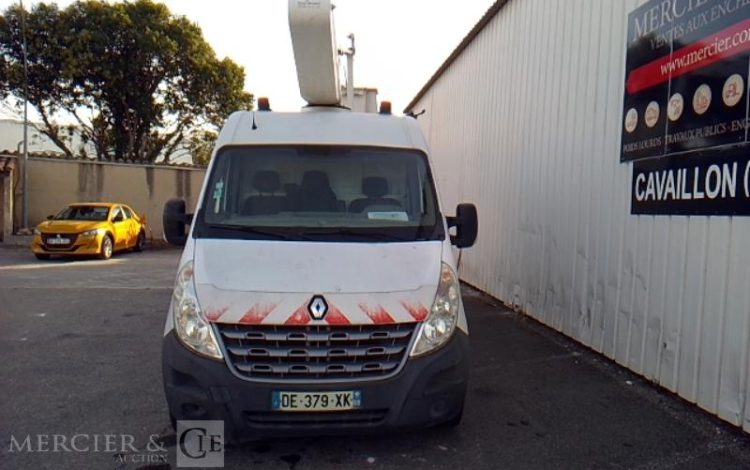 RENAULT MASTER NACELLE  DE-379-XK