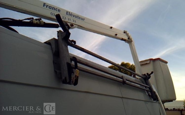 RENAULT MASTER NACELLE  DE-379-XK