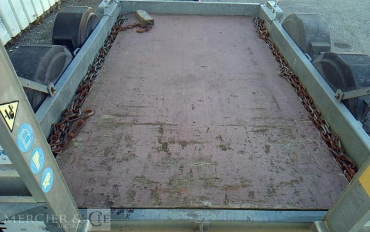 HUBIERE REMORQUE PORTE-ENGIN CU 2T  DF-118-PR