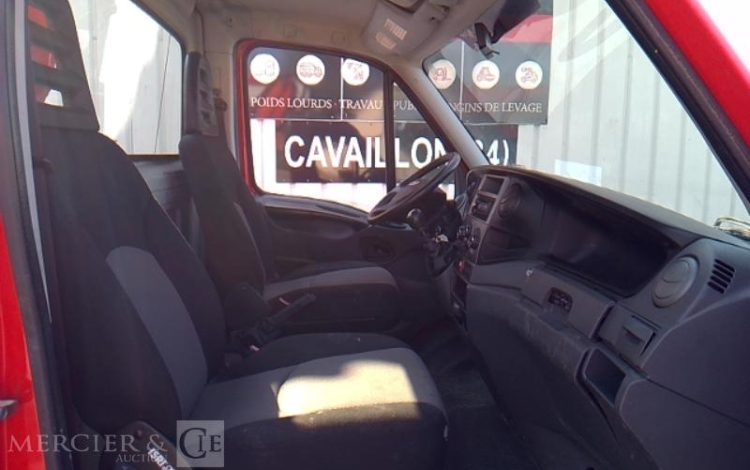 IVECO 35S11 NACELLE SUR VL 20M – MT 202 DS – 4979H – 60527KM – AN2014 ROUGE DF-426-QE