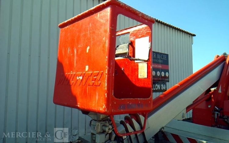IVECO 35S11 NACELLE SUR VL 20M – MT 202 DS – 4979H – 60527KM – AN2014 ROUGE DF-426-QE
