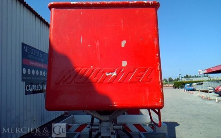 IVECO 35S11 NACELLE SUR VL 20M – MT 202 DS – 4979H – 60527KM – AN2014 ROUGE DF-426-QE
