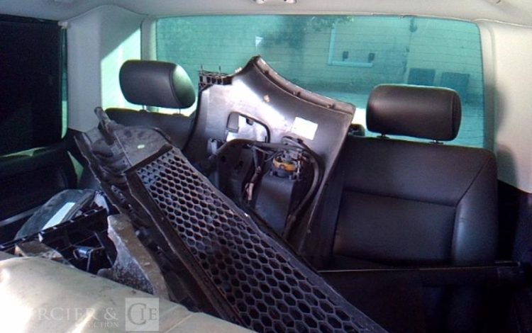 VOLKSWAGEN MULTIVAN TDI NOIR DG-932-SB