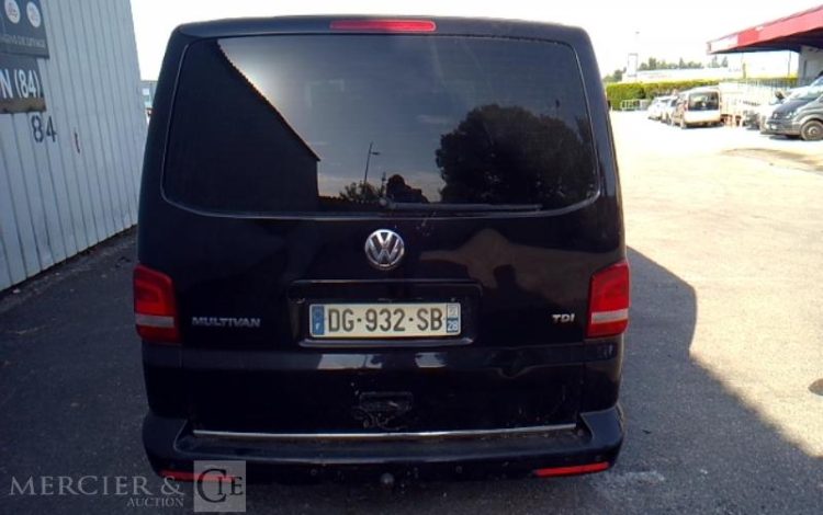 VOLKSWAGEN MULTIVAN TDI NOIR DG-932-SB
