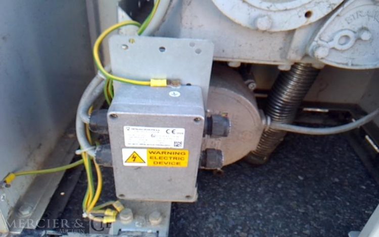 DISTRIBUTEUR HOMOLOGUE 240 V  DIS748500