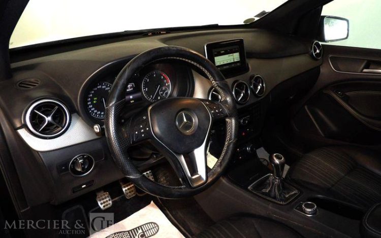 MERCEDES CLASSE B180 1.5 DCI  110CH BLUEEFFICIENCY BUSINESS EDITION NOIR DL-710-QS