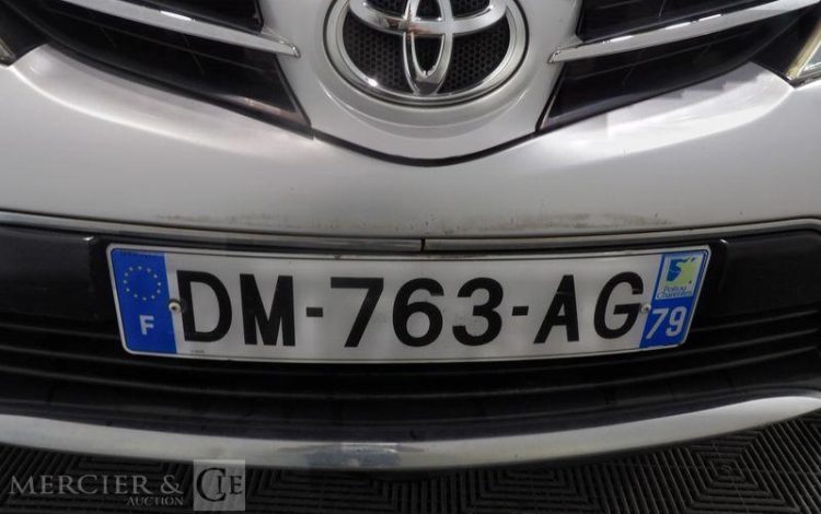 TOYOTA AURIS  DM-763-AG