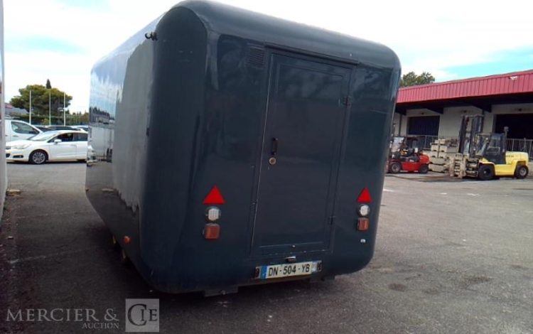 TA-NO REMORQUE FOOD TRUCK –  2 ESSIEUX  – PTAC 1T4  DN-504-YB