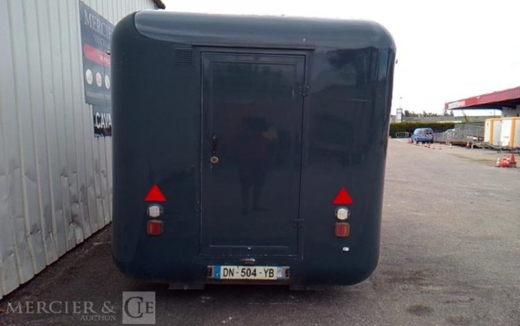 TA-NO REMORQUE FOOD TRUCK –  2 ESSIEUX  – PTAC 1T4  DN-504-YB