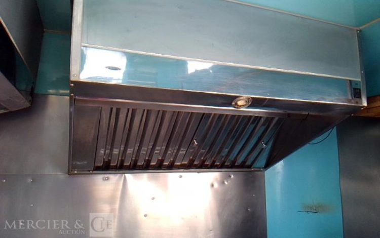 TA-NO REMORQUE FOOD TRUCK –  2 ESSIEUX  – PTAC 1T4  DN-504-YB