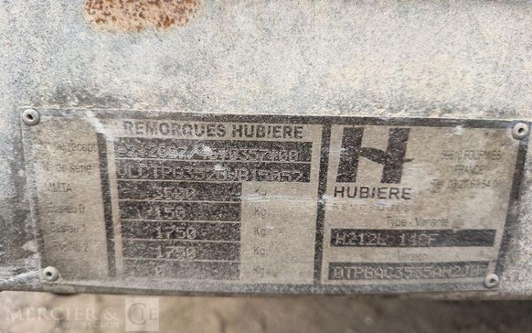 HUBIERE REMORQUE PORTE ENGIN 2 ESSIEUX – PTAC : 3,5 TONNES – ANNEE 2015  DP-120-MF