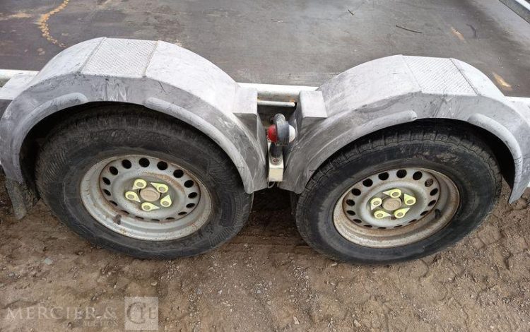 HUBIERE REMORQUE PORTE ENGIN 2 ESSIEUX – PTAC : 3,5 TONNES – ANNEE 2015  DP-120-MF