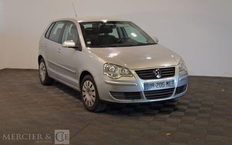VOLKSWAGEN POLO 1.4 TDI 70CH WEMBLEY GRIS DR-206-ME