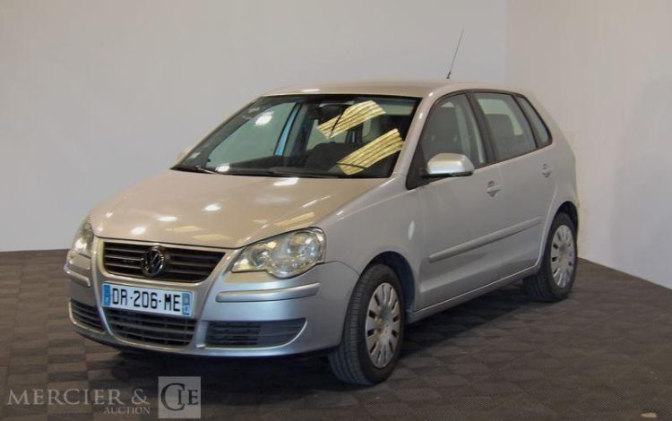 VOLKSWAGEN POLO 1.4 TDI 70CH WEMBLEY GRIS DR-206-ME