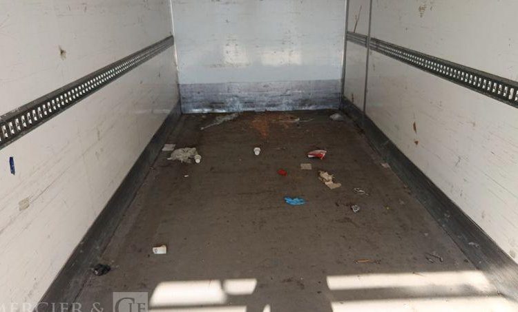 RENAULT D19 WIDE AVEC GROUPE FRIGO CARRIER EN DESIGNATION – DIESEL  – 288846 KMS BLANC DS-906-BM