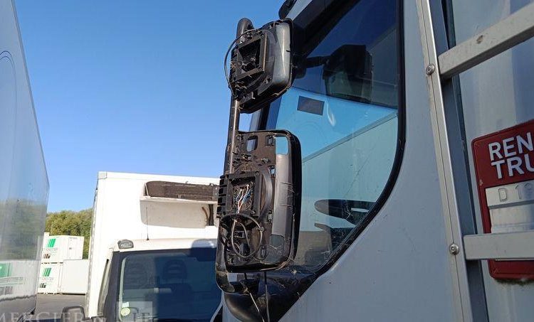 RENAULT D19 WIDE AVEC GROUPE FRIGO CARRIER EN DESIGNATION – DIESEL  – 288846 KMS BLANC DS-906-BM