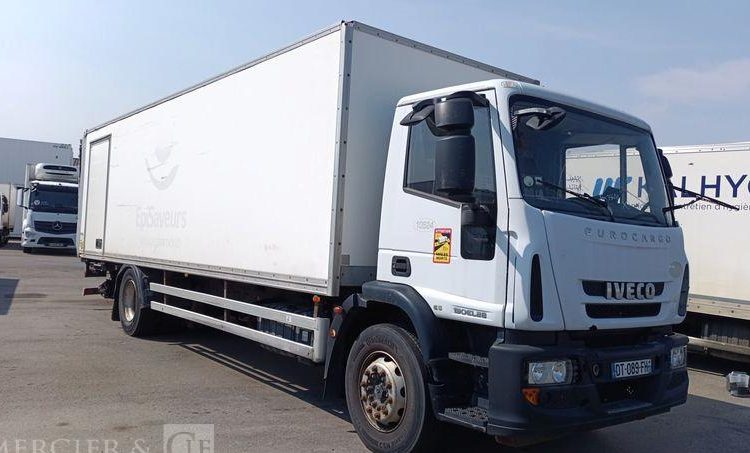 IVECO EUROCARGO E6190 EL AVEC HAYON DHOLLANDIA – DIESEL – 356643 KMS – ANNEE 2015 BLANC DT-089-FH