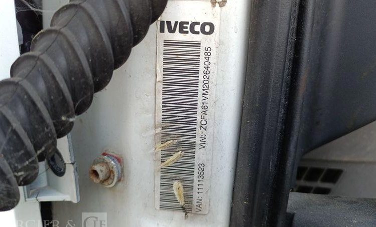 IVECO EUROCARGO E6190 EL AVEC HAYON DHOLLANDIA – DIESEL – 356643 KMS – ANNEE 2015 BLANC DT-089-FH