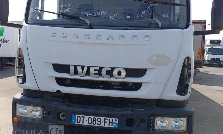 IVECO EUROCARGO E6190 EL AVEC HAYON DHOLLANDIA – DIESEL – 356643 KMS – ANNEE 2015 BLANC DT-089-FH