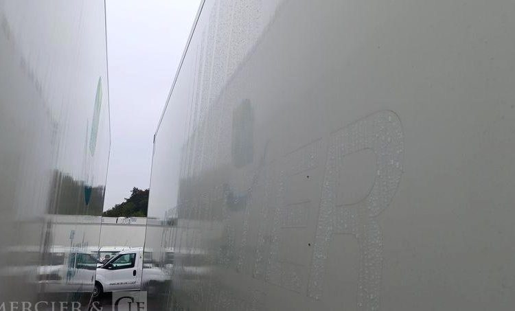 IVECO EUROCARGO AVEC GROUPE FROID CARRIER EN DESIGNATION – DIESEL BLANC DT-460-EP