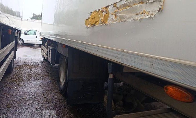IVECO EUROCARGO AVEC GROUPE FROID CARRIER EN DESIGNATION – DIESEL BLANC DT-460-EP