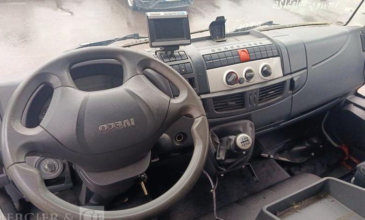 IVECO EUROCARGO AVEC GROUPE FROID CARRIER EN DESIGNATION – DIESEL BLANC DT-460-EP