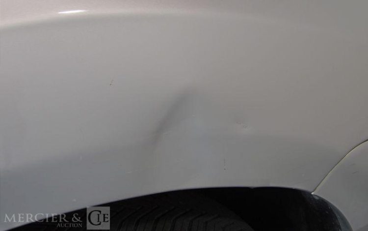 DACIA DUSTER 1,5 DCI 110 LAUREATE 4X4 GRIS DW-931-DM
