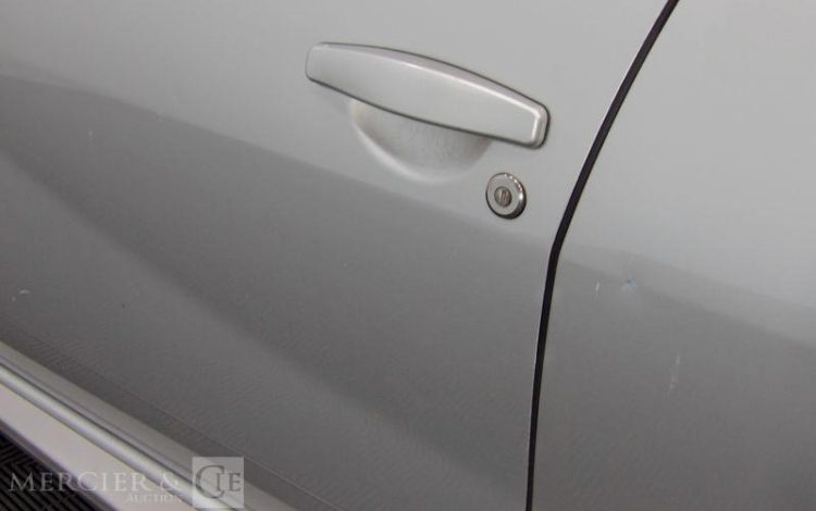 DACIA DUSTER 1,5 DCI 110 LAUREATE 4X4 GRIS DW-931-DM