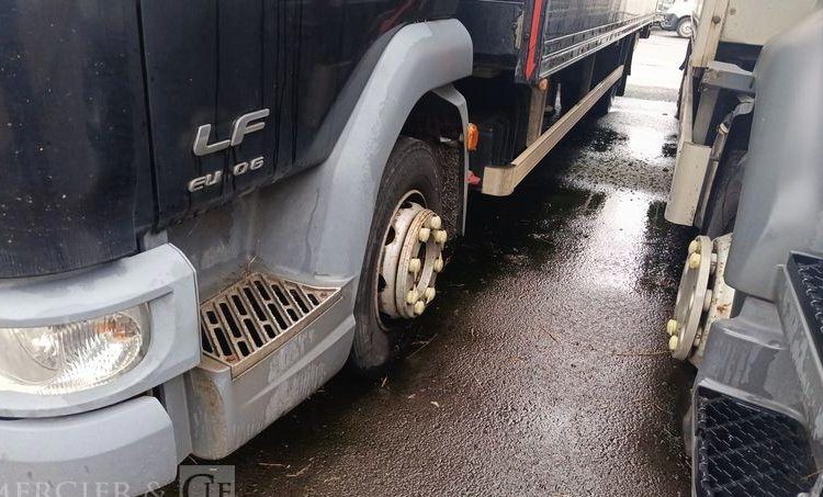 DAF LF EURO 6 AVEC HAYON EN DESIGNATION – DIESEL – NOIR DX-005-VK