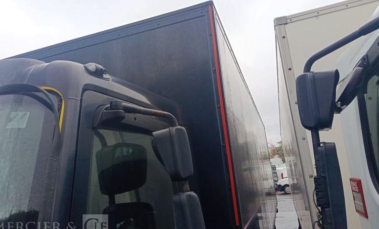 DAF LF EURO 6 AVEC HAYON EN DESIGNATION – DIESEL – NOIR DX-005-VK