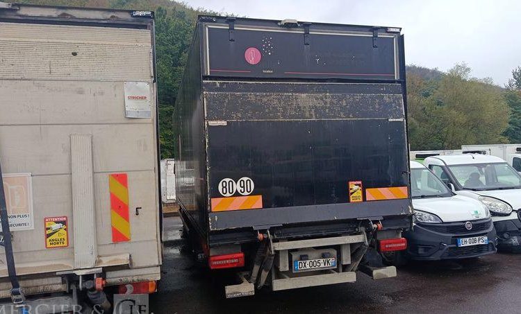 DAF LF EURO 6 AVEC HAYON EN DESIGNATION – DIESEL – NOIR DX-005-VK
