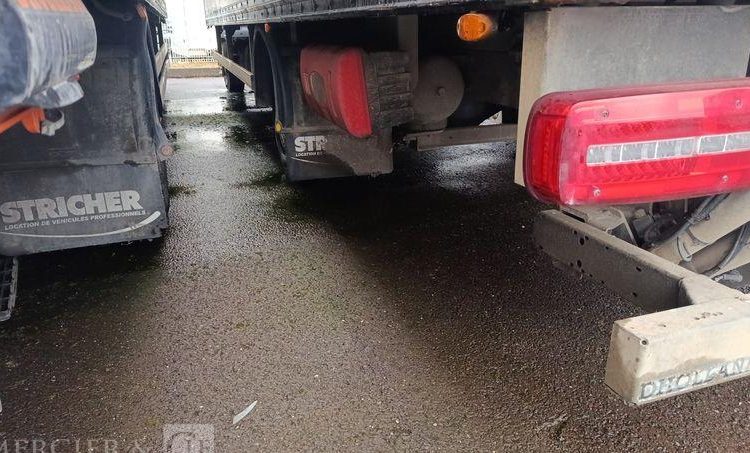 DAF LF EURO 6 AVEC HAYON EN DESIGNATION – DIESEL – NOIR DX-005-VK