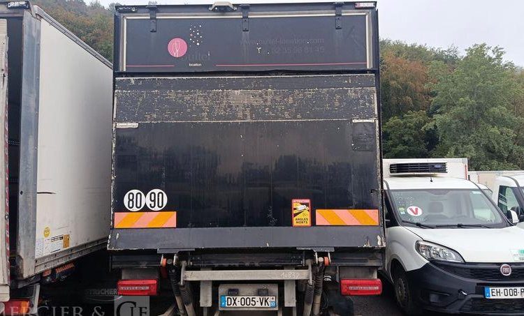 DAF LF EURO 6 AVEC HAYON EN DESIGNATION – DIESEL – NOIR DX-005-VK