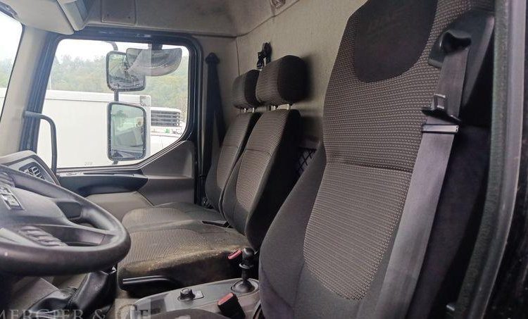 DAF LF EURO 6 AVEC HAYON EN DESIGNATION – DIESEL – NOIR DX-005-VK