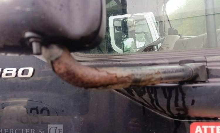DAF LF EURO 6 AVEC HAYON EN DESIGNATION – DIESEL – NOIR DX-005-VK
