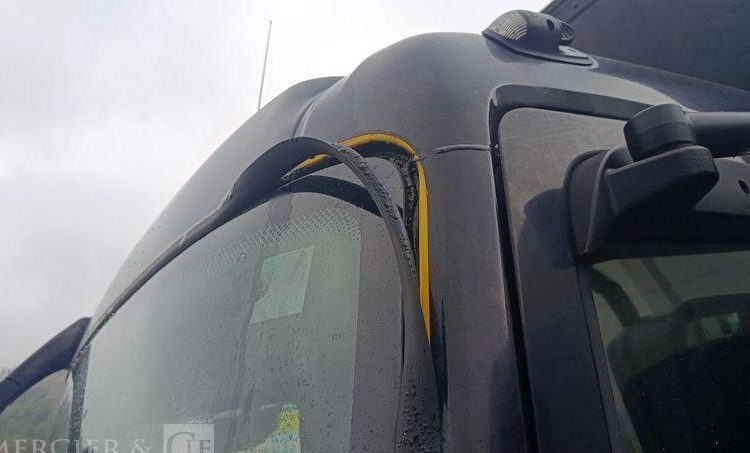 DAF LF EURO 6 AVEC HAYON EN DESIGNATION – DIESEL – NOIR DX-005-VK