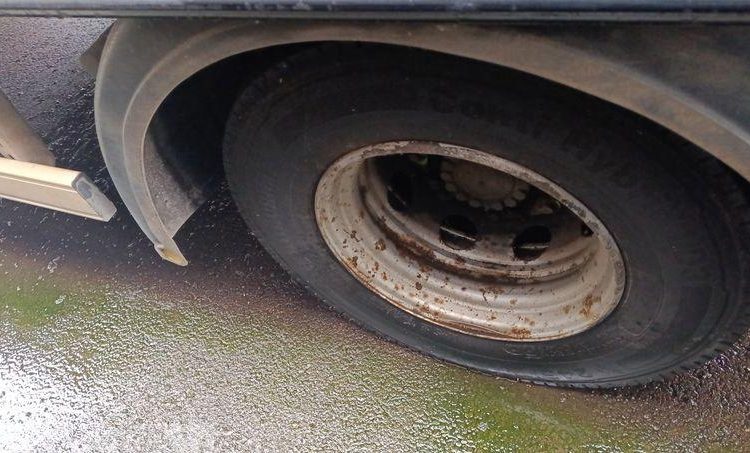 DAF LF EURO 6 AVEC HAYON EN DESIGNATION – DIESEL – NOIR DX-005-VK