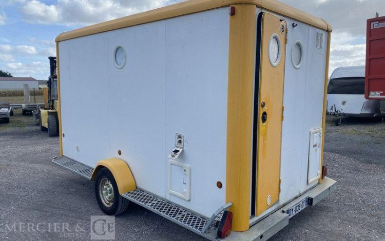 CNSE ABRIS DE CHANTIER TRACTABLE – 9M2 ISOLE VESTIAIRE / REFECTOITE AVEC WC CHIMIQUE  DY-036-DT
